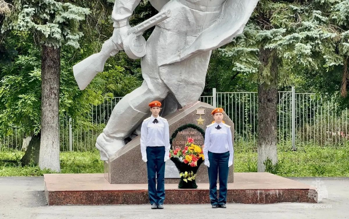 Профильная смена МЧС России стартовала в центре «Авангард» Профильная смена МЧС России стартовала в центре «Авангард»