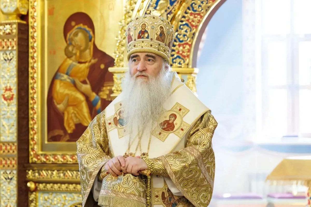 Патриарх Кирилл поздравил митрополита Лонгина с днем рождения