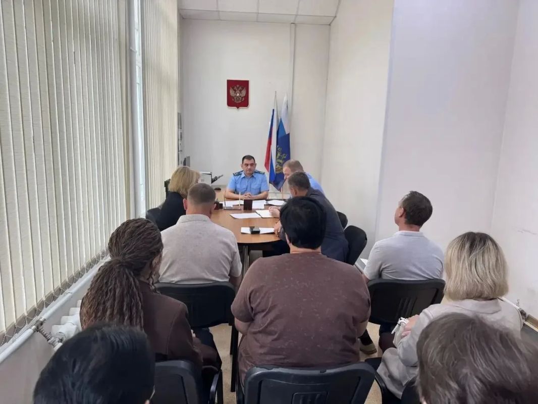 Под председательством Инзенского межрайонного прокурора Кострова И.В. состоялось совещание по вопросу исполнения законодательства, регламентирующего порядок осуществления муниципального контроля в сфере благоустройства Под председательством Инзенского межрайонного прокурора Кострова И.В. состоялось совещание по вопросу исполнения законодательства, регламентирующего порядок осуществления муниципального контроля в сфере благоустройства