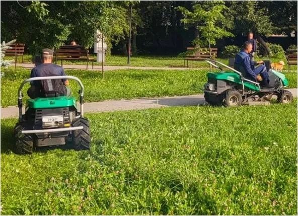 Во время сильного дождя в Заволжье ульяновские дорожники оперативно расчистили ливнёвки Во время сильного дождя в Заволжье ульяновские дорожники оперативно расчистили ливнёвки