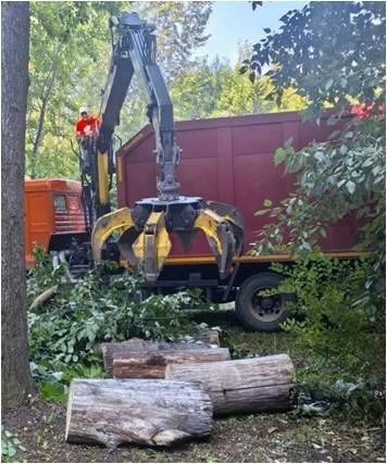 Во время сильного дождя в Заволжье ульяновские дорожники оперативно расчистили ливнёвки Во время сильного дождя в Заволжье ульяновские дорожники оперативно расчистили ливнёвки