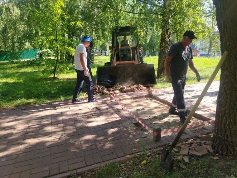 В Ульяновске 5 августа отремонтировали две тысячи квадратных метров дорог В Ульяновске 5 августа отремонтировали две тысячи квадратных метров дорог