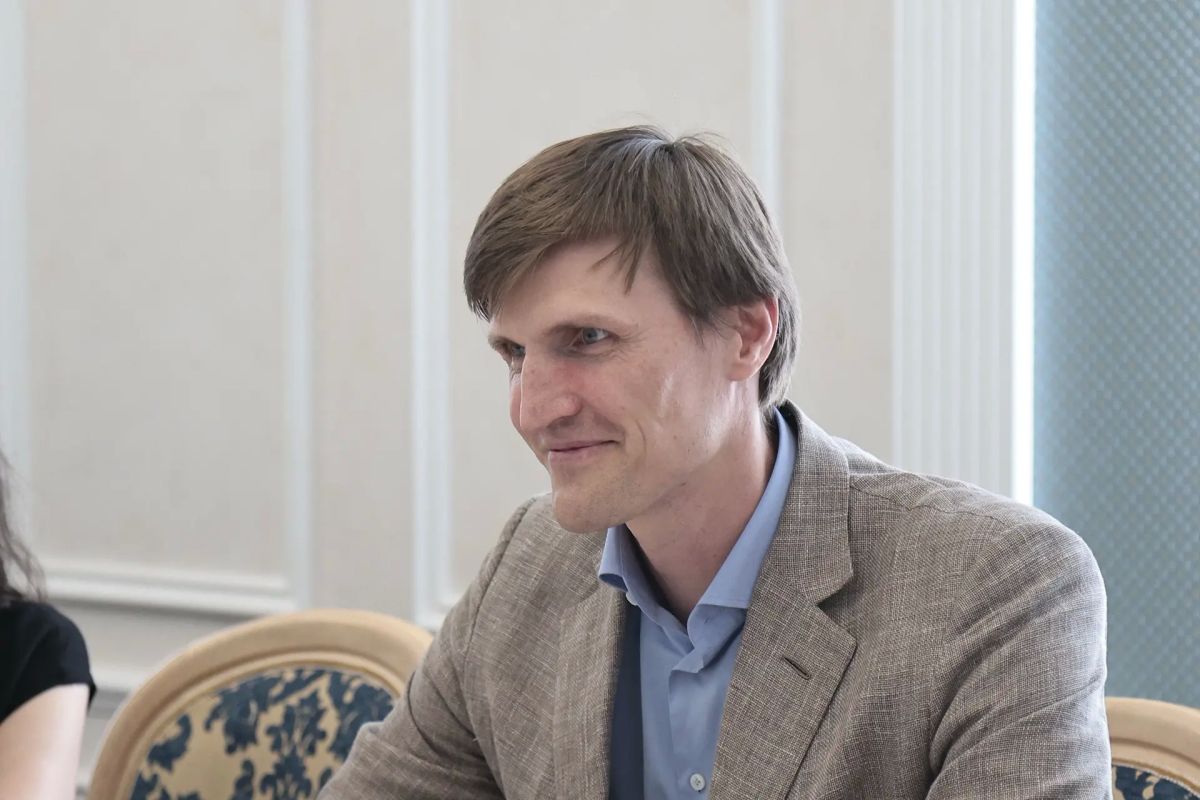 Алексей Русских: Сегодня в нашем регионе работает Андрей Кириленко — президент Российской федерации баскетбола, призёр Олимпийских игр, чемпион Европы, заслуженный мастер спорта России Алексей Русских: Сегодня в нашем регионе работает Андрей Кириленко — президент Российской федерации баскетбола, призёр Олимпийских игр, чемпион Европы, заслуженный мастер спорта России