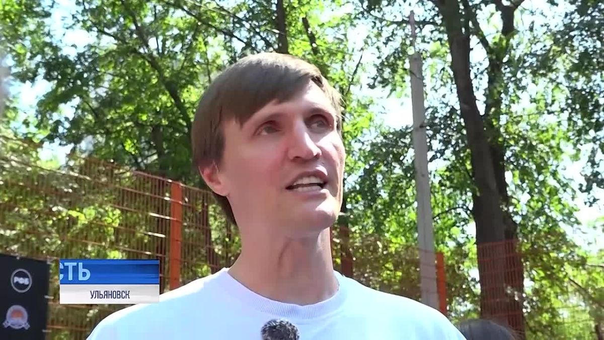Баскетбольные выходные.. День физкультурника в эту субботу отметят все причастные к занятию физической культурой и здоровому образу жизни. Дата не зафиксирована чётко, праздник каждый год выпадает на вторую субботу августа