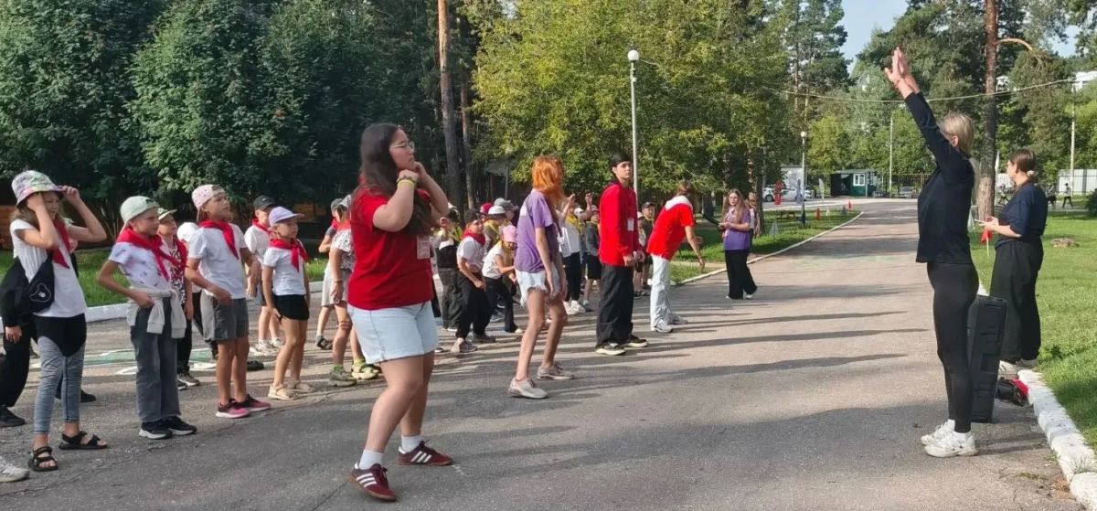 В Димитровграде полицейские и общественники провели «Зарядку со стражем порядка» в санатории «Сосновый бор» В Димитровграде полицейские и общественники провели «Зарядку со стражем порядка» в санатории «Сосновый бор»