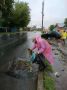 Городские службы продолжают устранять последствия непогоды
