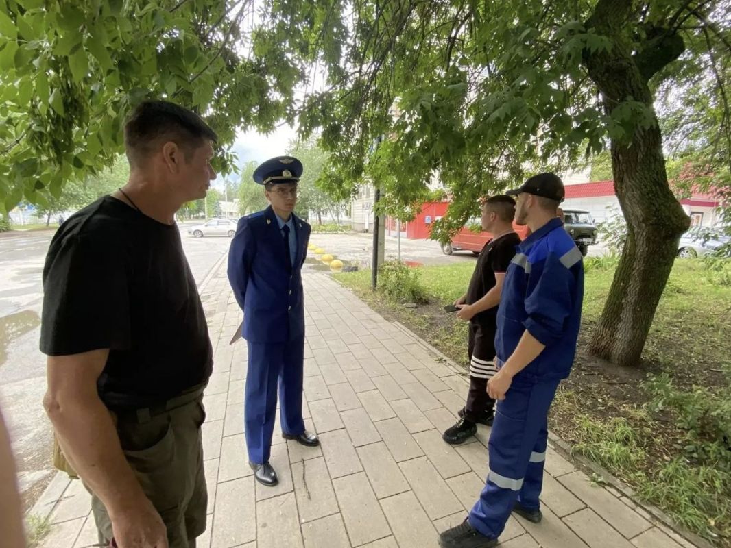 Прокуратура г. Димитровграда проводит проверку исполнения законодательства, регламентирующего вопросы обеспечения безаварийного функционирования объектов электросетевого хозяйства Прокуратура г. Димитровграда проводит проверку исполнения законодательства, регламентирующего вопросы обеспечения безаварийного функционирования объектов электросетевого хозяйства