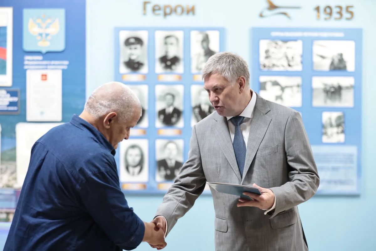 Алексей Русских: В канун Дня Воздушного флота поблагодарил за труд тех, кто воспитывает востребованных специалистов для отечественной гражданской авиации Алексей Русских: В канун Дня Воздушного флота поблагодарил за труд тех, кто воспитывает востребованных специалистов для отечественной гражданской авиации