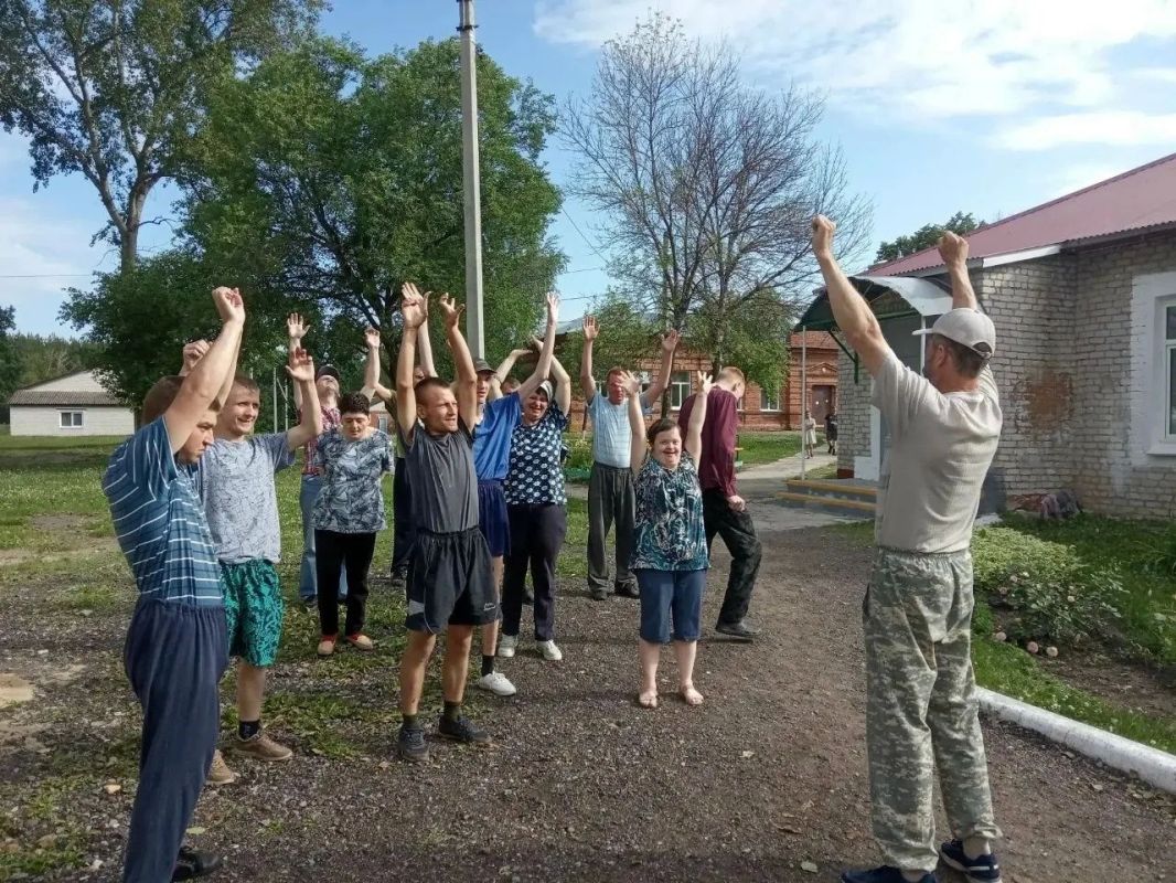 В социальных учреждениях Ульяновской области регулярно проходят разные активности, они помогают проживающим быть вовлечёнными в жизнь, двигаться, творить и общаться В социальных учреждениях Ульяновской области регулярно проходят разные активности, они помогают проживающим быть вовлечёнными в жизнь, двигаться, творить и общаться