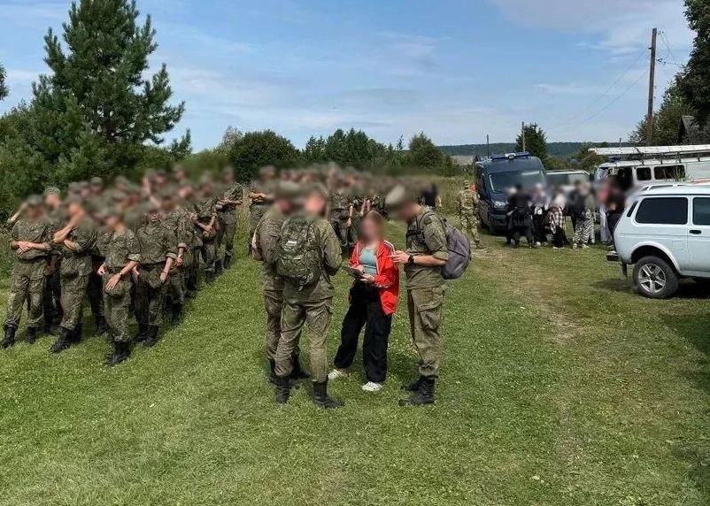 Ульяновская полиция выражает благодарность всем неравнодушным, кто принимал участие в поиске пропавшего ребенка в Барышском районе Ульяновская полиция выражает благодарность всем неравнодушным, кто принимал участие в поиске пропавшего ребенка в Барышском районе
