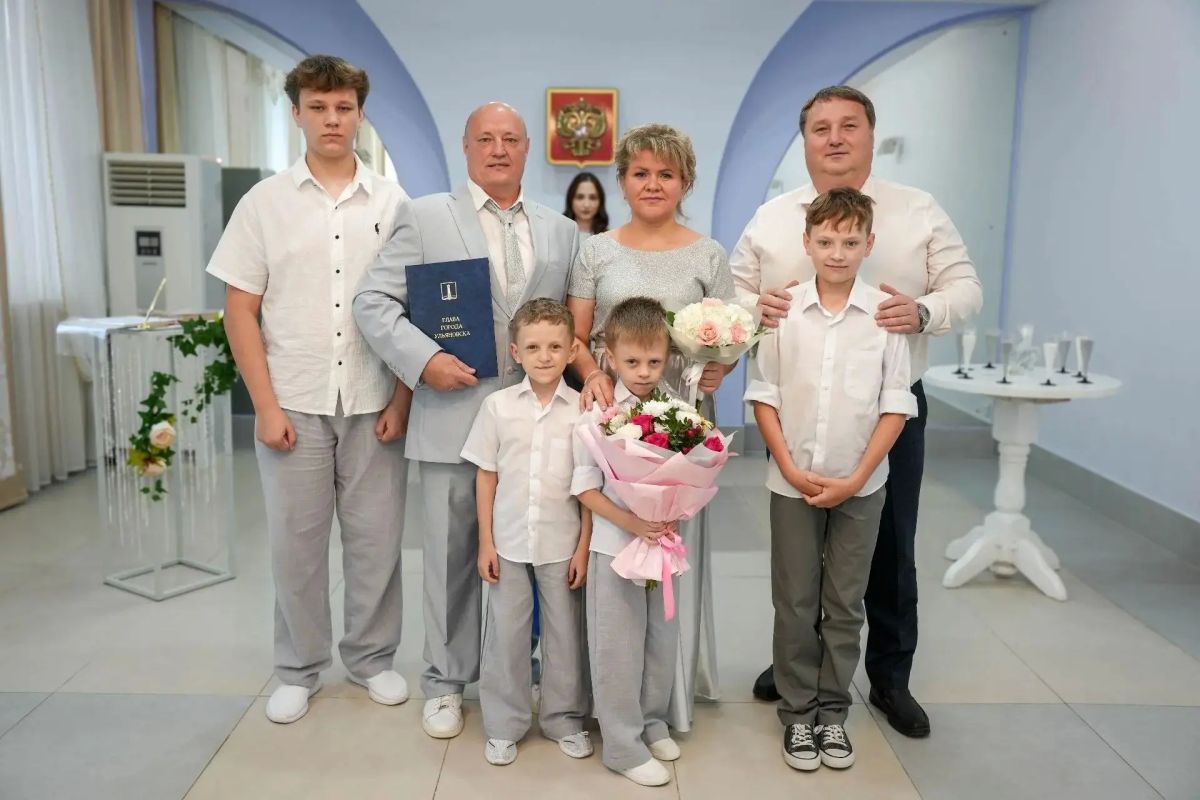 Александр Болдакин: Поздравил Алексея и Веронику Потаповых с 25-летием совместной жизни Александр Болдакин: Поздравил Алексея и Веронику Потаповых с 25-летием совместной жизни