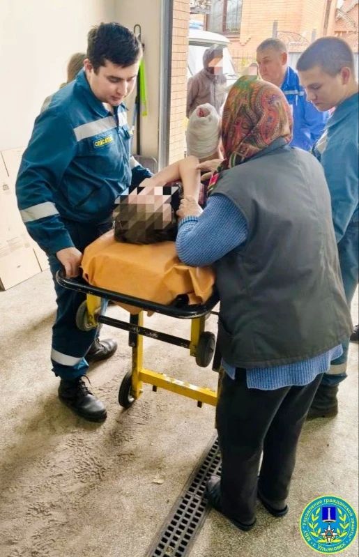 В Ленинском районе, по 3-му переулку Нариманова девушка уронила на себя мотоцикл В Ленинском районе, по 3-му переулку Нариманова девушка уронила на себя мотоцикл
