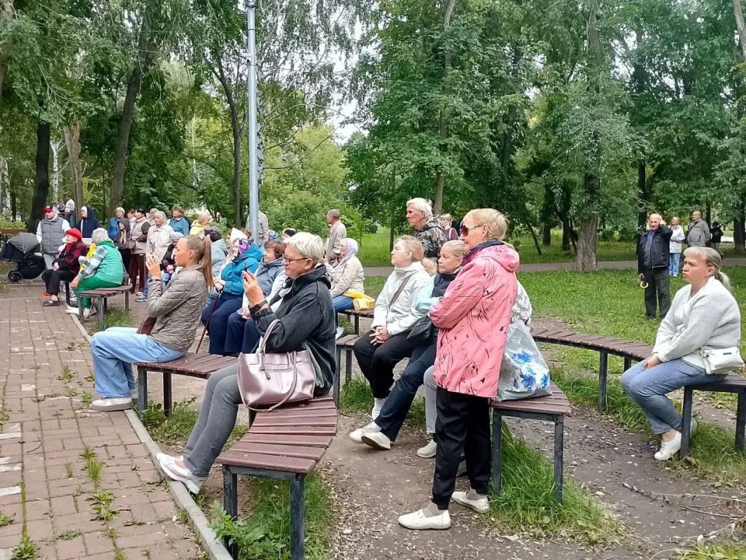 В Сквере 100-летия УПЗ прошёл праздник «Наступает Спас!» В Сквере 100-летия УПЗ прошёл праздник «Наступает Спас!»
