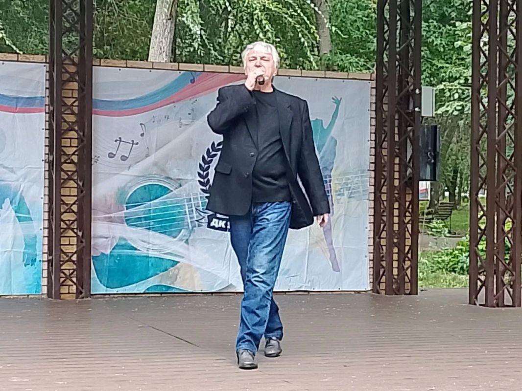 В Сквере 100-летия УПЗ прошёл праздник «Наступает Спас!» В Сквере 100-летия УПЗ прошёл праздник «Наступает Спас!»