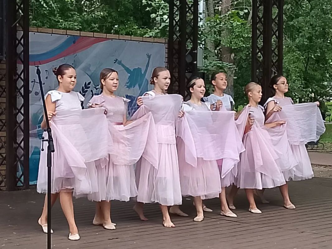 В Сквере 100-летия УПЗ прошёл праздник «Наступает Спас!» В Сквере 100-летия УПЗ прошёл праздник «Наступает Спас!»
