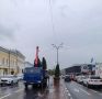 Девять вазонов с туями установили на улице Гончарова