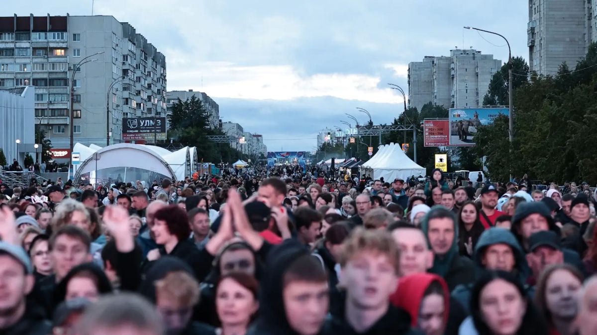 Порядка 30 тысяч ульяновцев приняли участие в фестивале «Высший пилотаж» Порядка 30 тысяч ульяновцев приняли участие в фестивале «Высший пилотаж»