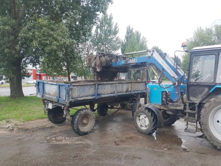Днём 17 августа на улицах Ульяновска работало 80 единиц спецтехники Днём 17 августа на улицах Ульяновска работало 80 единиц спецтехники