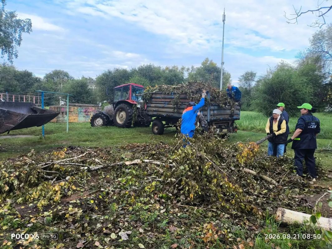 В Заволжском районе сегодня проходит санитарная пятница — общегородская инициатива главы Ульяновска Александра Болдакина В Заволжском районе сегодня проходит санитарная пятница — общегородская инициатива главы Ульяновска Александра Болдакина