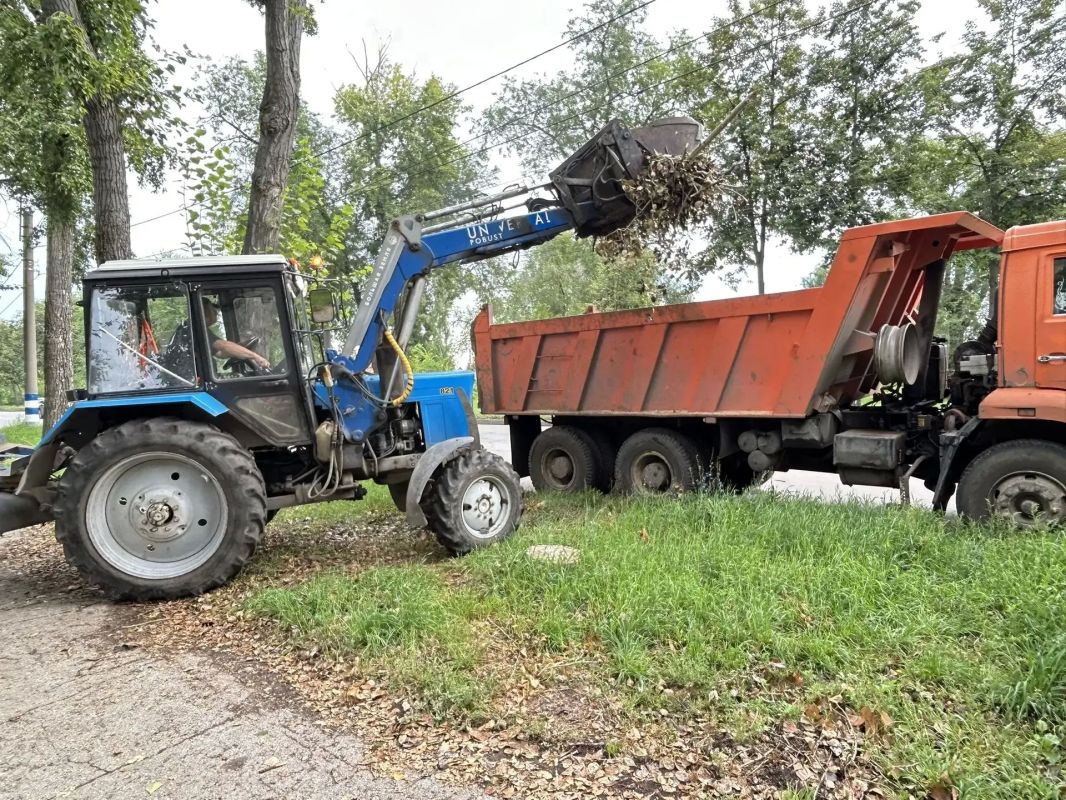 В Заволжском районе сегодня проходит санитарная пятница — общегородская инициатива главы Ульяновска Александра Болдакина В Заволжском районе сегодня проходит санитарная пятница — общегородская инициатива главы Ульяновска Александра Болдакина