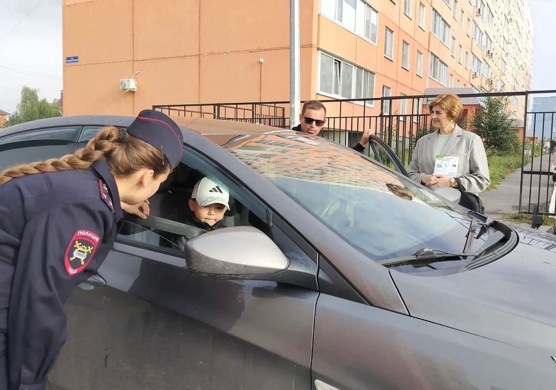 В Ульяновской области полицейские и общественники провели профилактическое мероприятие «Автокресло детям»
