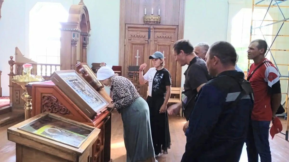 «Особенные волонтёры» активно включились в благоустройство территории вокруг Троицкой церкви в селе Аксаково! «Особенные волонтёры» активно включились в благоустройство территории вокруг Троицкой церкви в селе Аксаково!