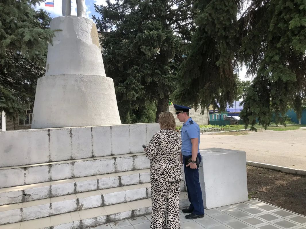 Прокуратура Радищевского района проводит проверку соблюдения требований федерального законодательства, регулирующего вопросы содержания муниципальной собственности Прокуратура Радищевского района проводит проверку соблюдения требований федерального законодательства, регулирующего вопросы содержания муниципальной собственности