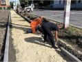 В Ульяновске дорожники обустраивают тротуар к гимназии № 6