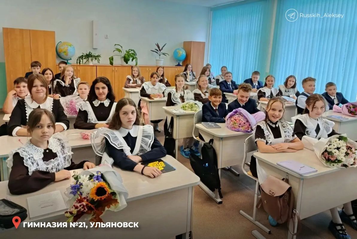 Алексей Русских: Как начался новый учебный год в разных уголках нашего региона Алексей Русских: Как начался новый учебный год в разных уголках нашего региона