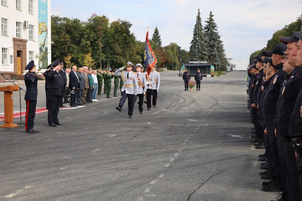 В городе Ульяновске состоялся общегарнизонный развод патрульно-постовых нарядов полиции В городе Ульяновске состоялся общегарнизонный развод патрульно-постовых нарядов полиции