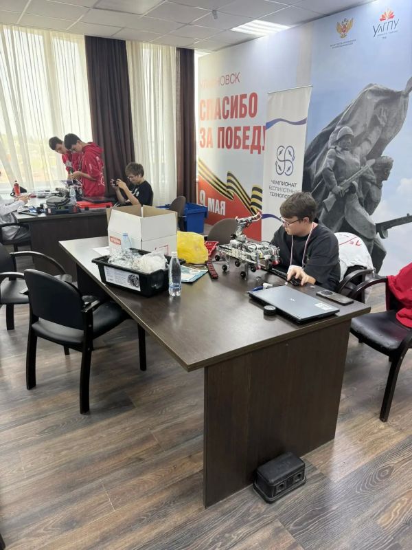 Более 250 школьников из 22 субъектов страны стали участниками Всероссийского чемпионата по беспилотным технологиям «Соколиная охота» Более 250 школьников из 22 субъектов страны стали участниками Всероссийского чемпионата по беспилотным технологиям «Соколиная охота»