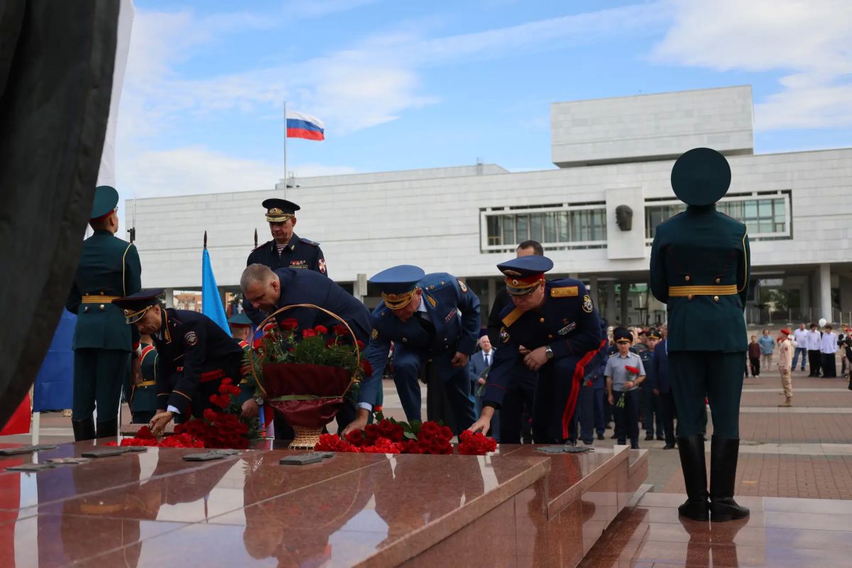 Ульяновские полицейские приняли участие в мероприятии, посвященном Дню солидарности в борьбе с терроризмом Ульяновские полицейские приняли участие в мероприятии, посвященном Дню солидарности в борьбе с терроризмом