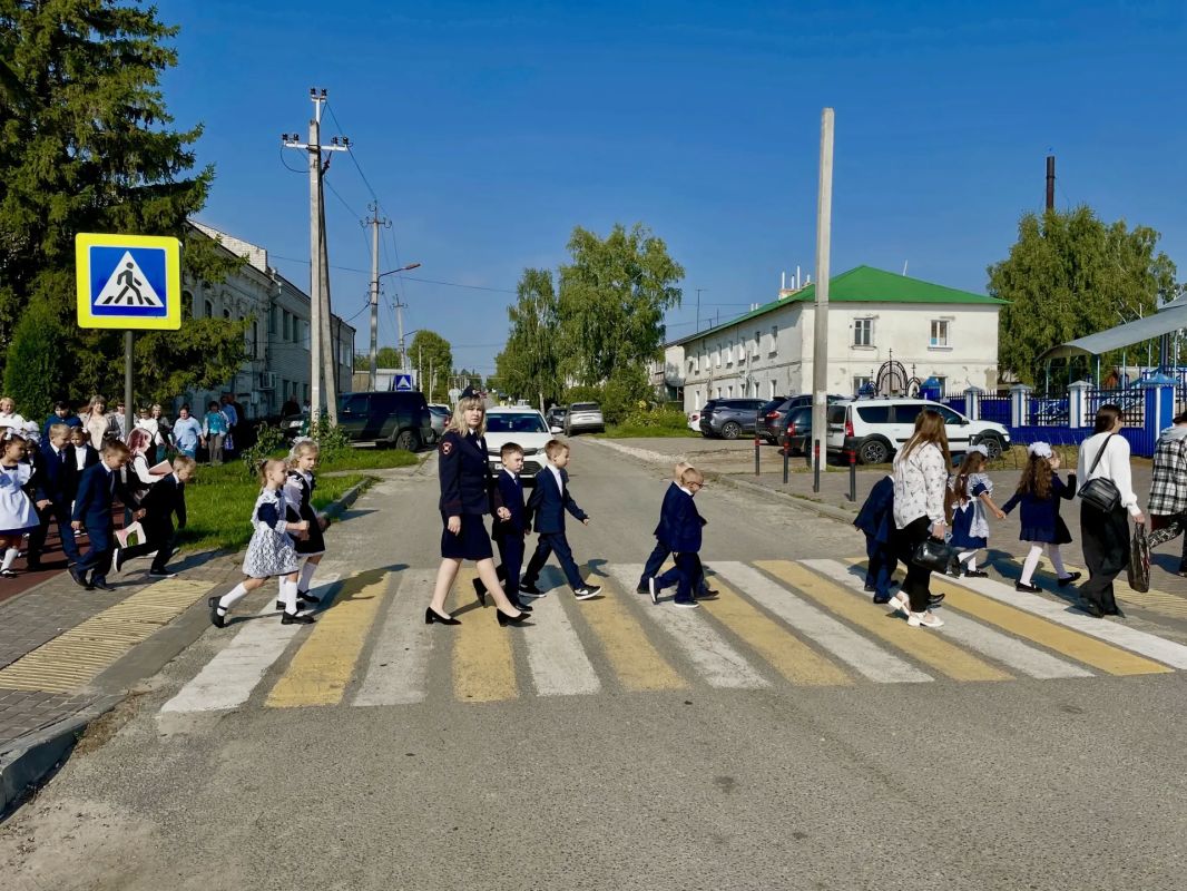 «Шагающий автобус» ульяновских школьников прошел по дорогам региона «Шагающий автобус» ульяновских школьников прошел по дорогам региона
