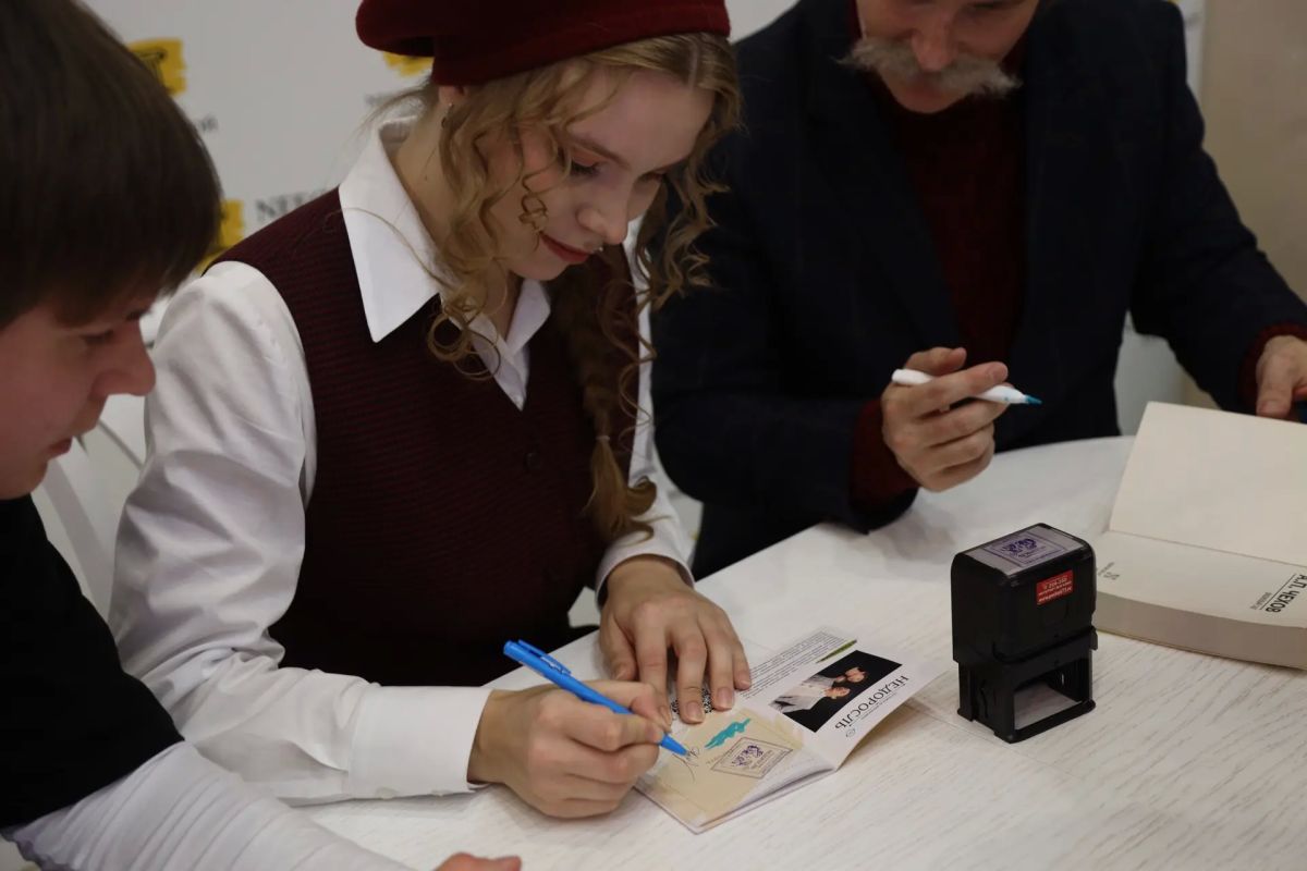 «НЕБОЛЬШОЙ ТЕАТР» открыл 25й творческий сезон! «НЕБОЛЬШОЙ ТЕАТР» открыл 25й творческий сезон!