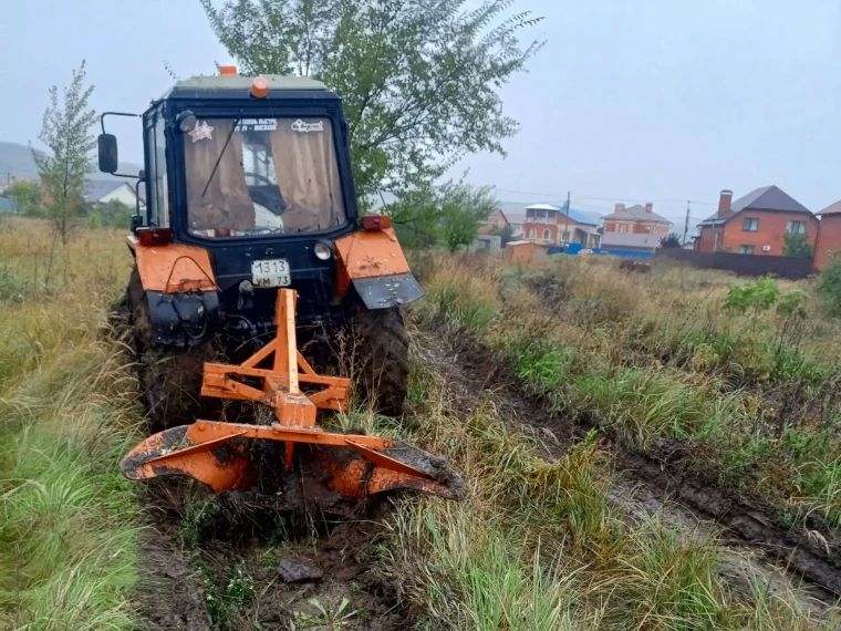 За два дня городские дорожно-коммунальные службы восстановили больше 20 километров противопожарных защитных полос За два дня городские дорожно-коммунальные службы восстановили больше 20 километров противопожарных защитных полос