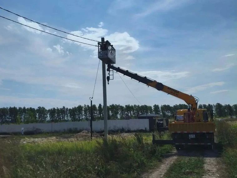 В ульяновских кварталах многодетных семей до конца года проведут около девяти километров сетей освещения В ульяновских кварталах многодетных семей до конца года проведут около девяти километров сетей освещения