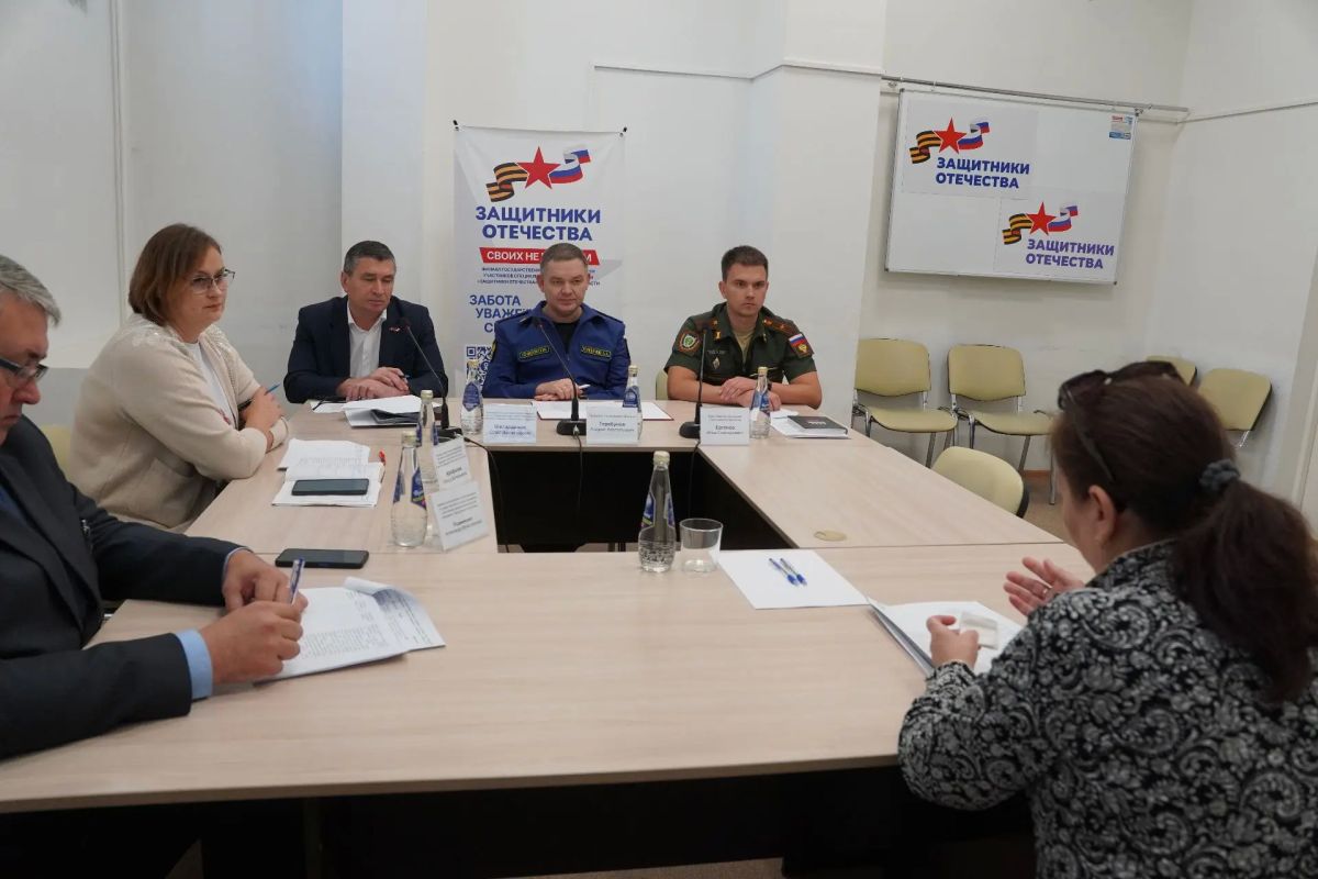 Прокурор Ульяновской области провел прием граждан в региональном филиале Государственного фонда поддержки участников специальной военной операции «Защитники Отечества» Прокурор Ульяновской области провел прием граждан в региональном филиале Государственного фонда поддержки участников специальной военной операции «Защитники Отечества»