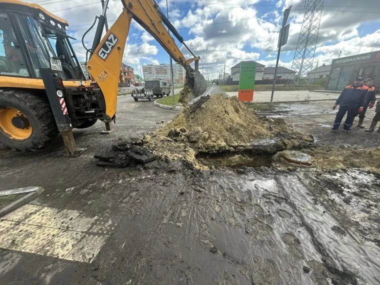 Возле новой поликлиники на улице Шигаева построили ливнёвку Возле новой поликлиники на улице Шигаева построили ливнёвку