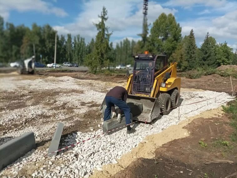 Возле новой поликлиники на улице Шигаева построили ливнёвку Возле новой поликлиники на улице Шигаева построили ливнёвку