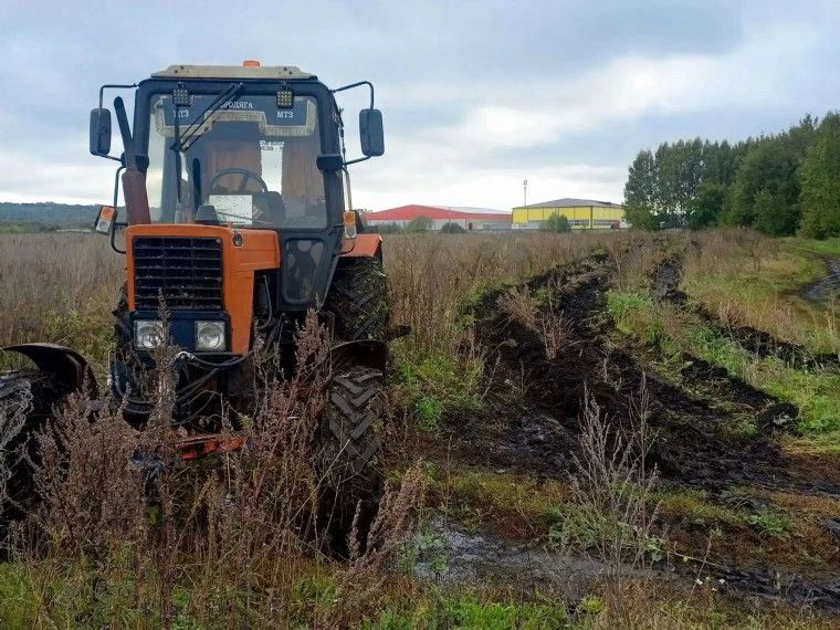 Возле новой поликлиники на улице Шигаева построили ливнёвку Возле новой поликлиники на улице Шигаева построили ливнёвку