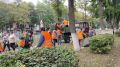 Осенняя уборка на городских улицах набирает обороты