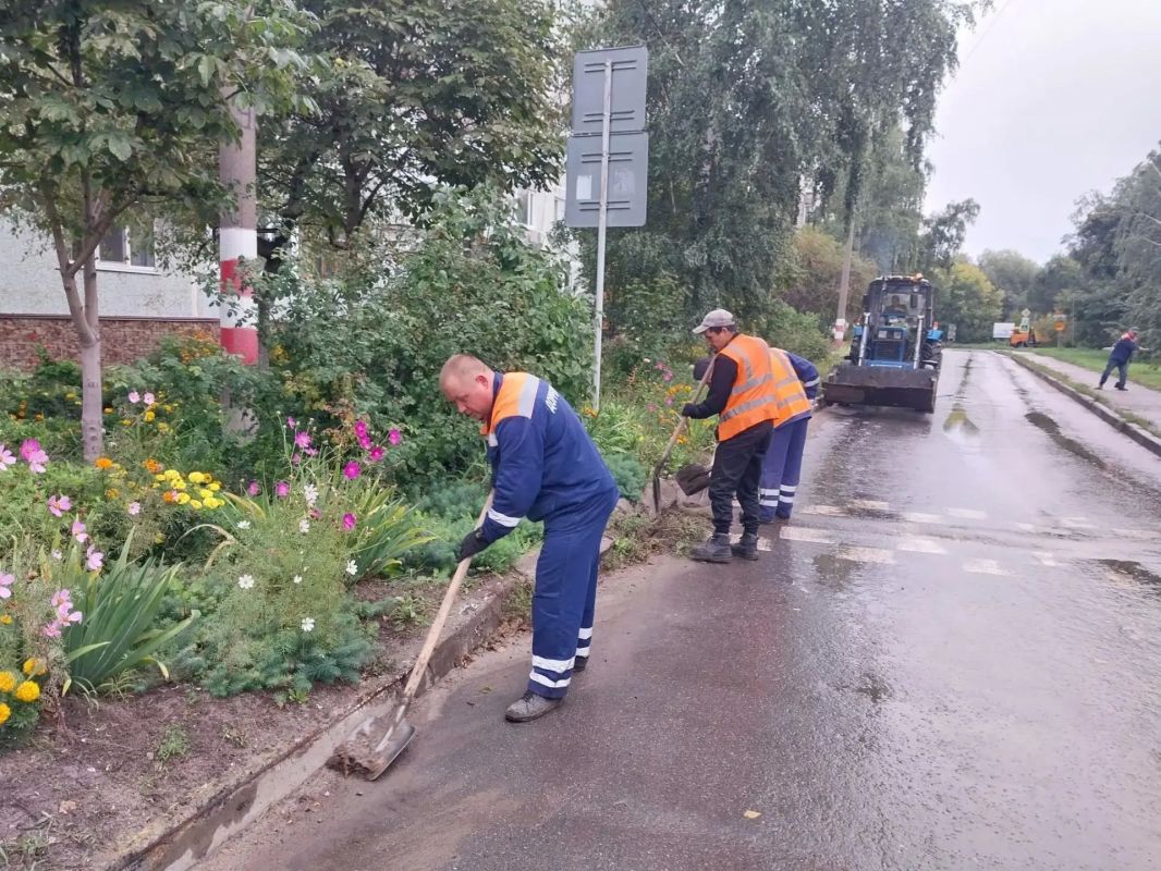 Ульяновские озеленители готовят клумбы к высадке луковиц тюльпанов Ульяновские озеленители готовят клумбы к высадке луковиц тюльпанов