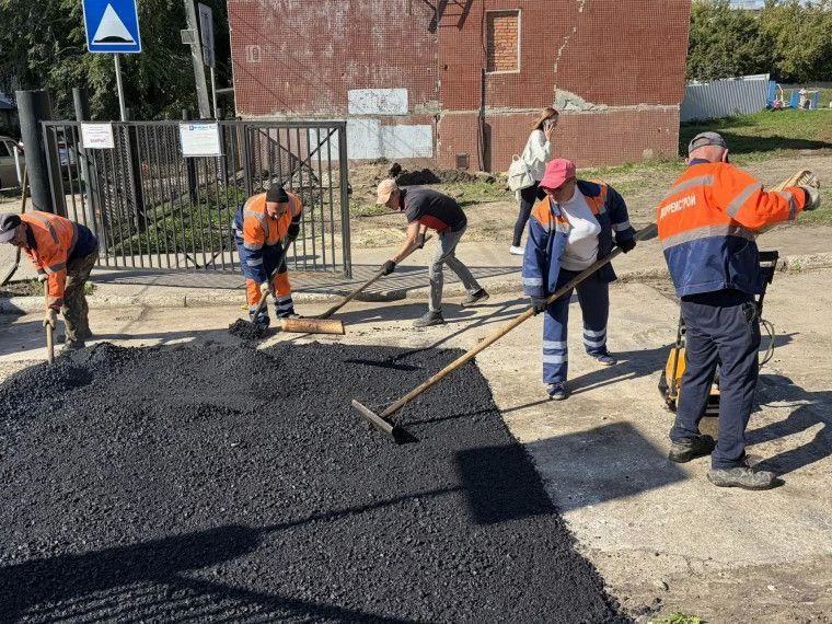 В Ульяновске противодействуют подтоплению перекрёстка улицы Локомотивной и проспекта Гая В Ульяновске противодействуют подтоплению перекрёстка улицы Локомотивной и проспекта Гая