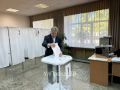 В первый день голосования на своем избирательном участке в Доме Культуры села Карлинское проголосовал губернатор Алексей Русских