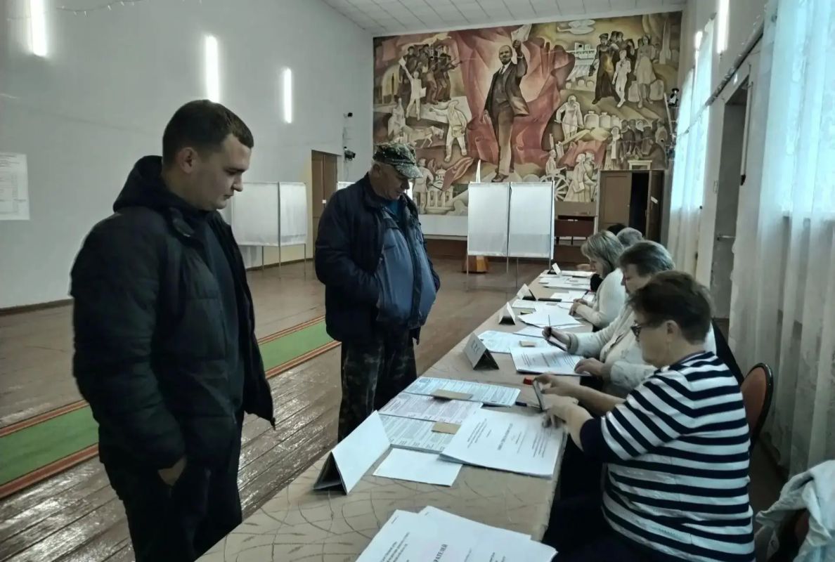 18 сентября 2026 года стартовало голосование на выборах депутатов Государственной Думы РФ девятого созыва, выборах Губернатора Ульяновской области, дополнительных выборах в Заксобрание и местных выборах в Николаевском... 18 сентября 2026 года стартовало голосование на выборах депутатов Государственной Думы РФ девятого созыва, выборах Губернатора Ульяновской области, дополнительных выборах в Заксобрание и местных выборах в Николаевском...