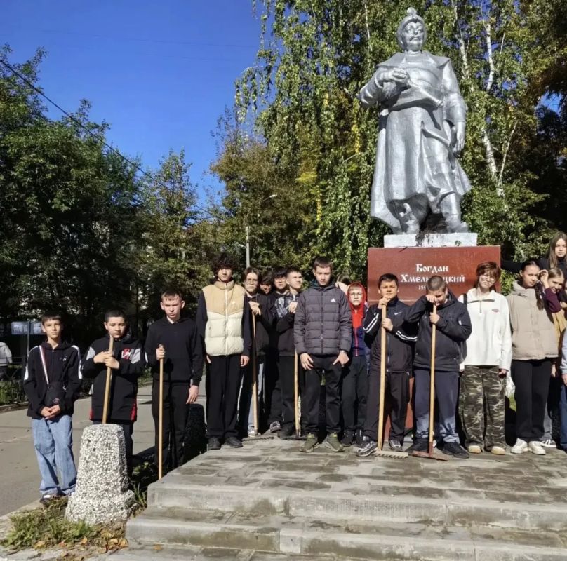 «Санитарная пятница» в Засвияжском районе: вместе делаем город чище! «Санитарная пятница» в Засвияжском районе: вместе делаем город чище!