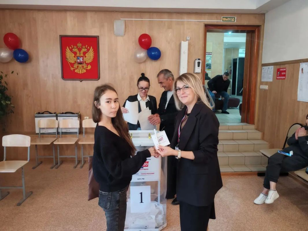 Молодёжь Ульяновской области выбирает будущее! Молодёжь Ульяновской области выбирает будущее!