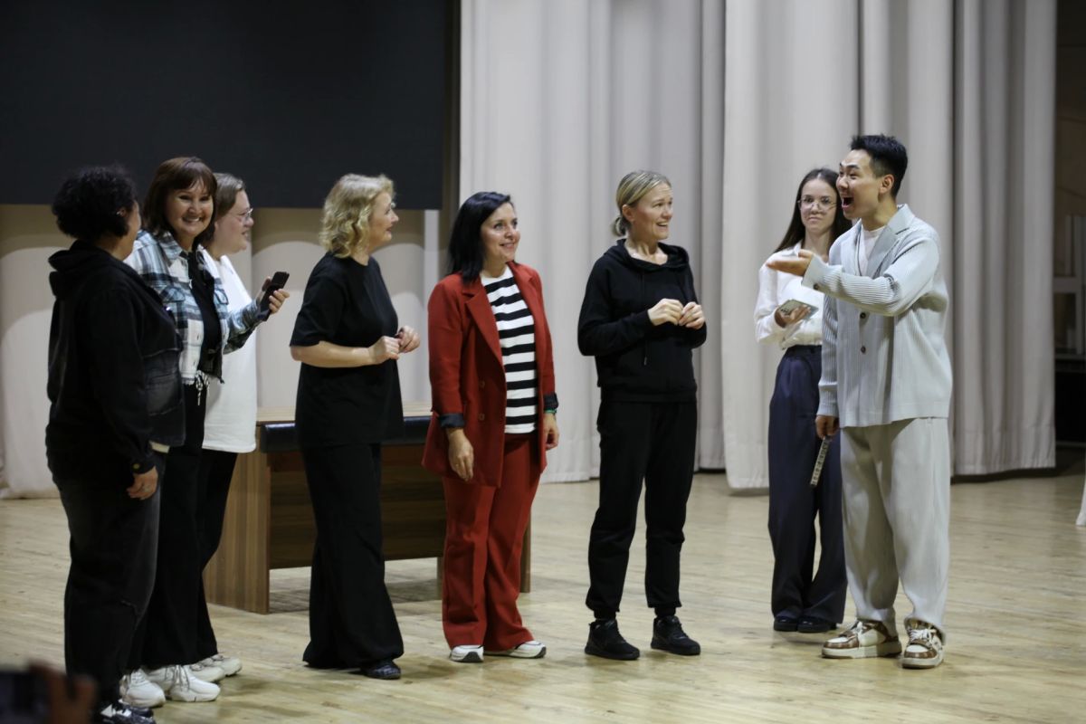 Артисты китайского театра провели мастер-класс во Дворце творчества Артисты китайского театра провели мастер-класс во Дворце творчества