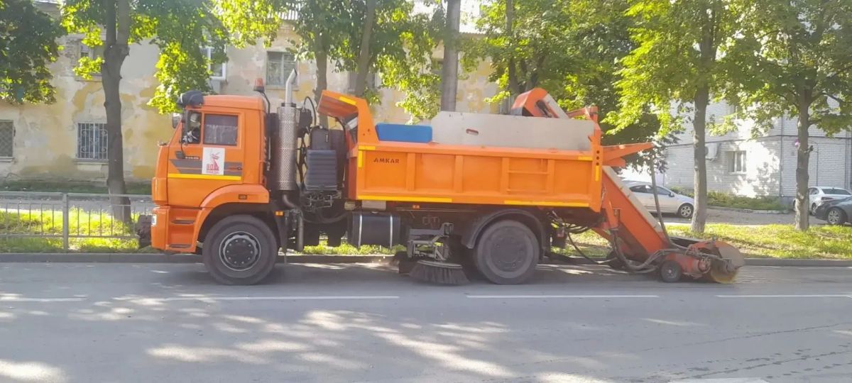 Ульяновские дорожники за сутки отремонтировали 11 участков улиц Ульяновские дорожники за сутки отремонтировали 11 участков улиц