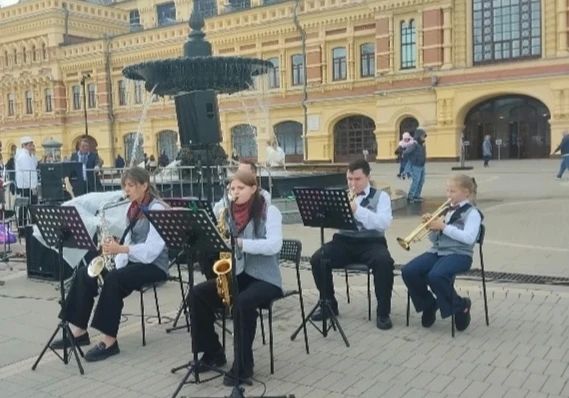 Народный коллектив Языковский детский духовой оркестр «Лира» занял II место на III Всероссийском конкурсе детских духовых оркестров «Под звуки духового оркестра» Народный коллектив Языковский детский духовой оркестр «Лира» занял II место на III Всероссийском конкурсе детских духовых оркестров «Под звуки духового оркестра»